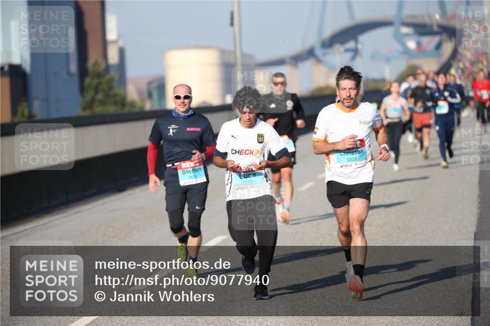 03.10.2025 - Köhlbrandbrückenlauf Jannik Wohlers http://msf.ph/oto/9077940 03.10.2025 09:44:56 Position 3 2820, 1112, 3338 meine-sportfotos.de