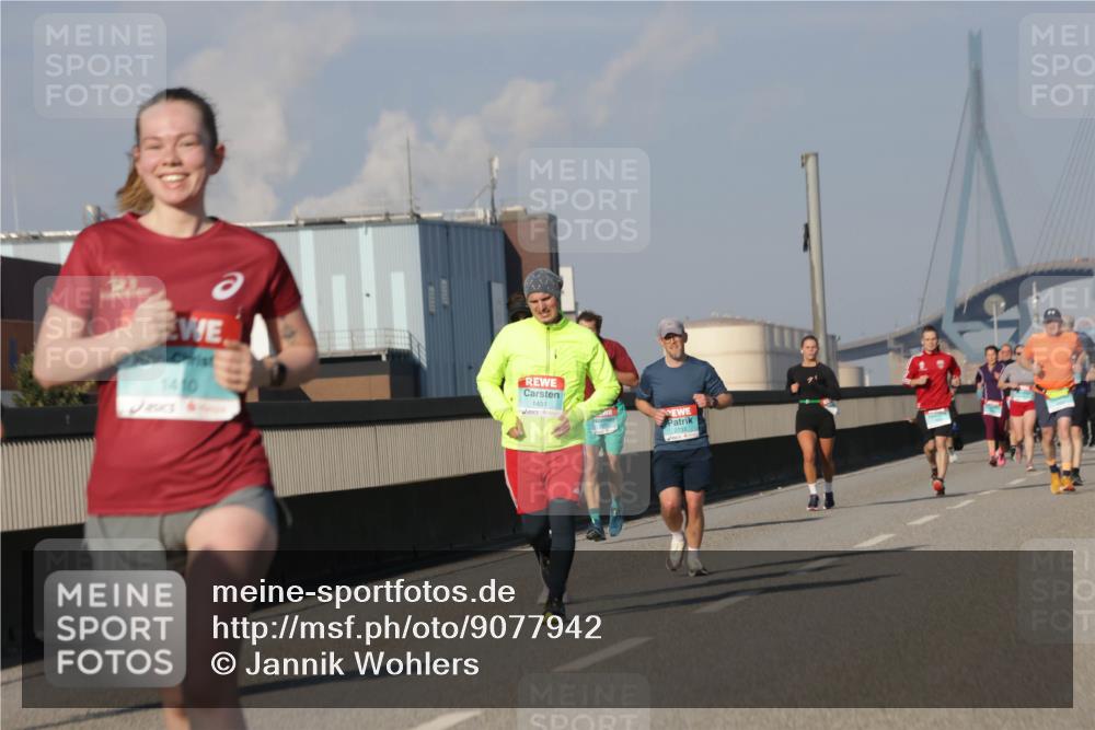 03.10.2025 - Köhlbrandbrückenlauf Jannik Wohlers http://msf.ph/oto/9077942 03.10.2025 09:52:43 Position 3 1410, 1451 meine-sportfotos.de