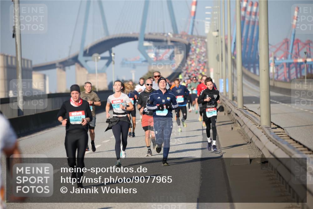 03.10.2025 - Köhlbrandbrückenlauf Jannik Wohlers http://msf.ph/oto/9077965 03.10.2025 09:44:59 Position 3 10 meine-sportfotos.de