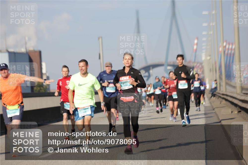 03.10.2025 - Köhlbrandbrückenlauf Jannik Wohlers http://msf.ph/oto/9078095 03.10.2025 09:52:52 Position 3 2981, 1294 meine-sportfotos.de