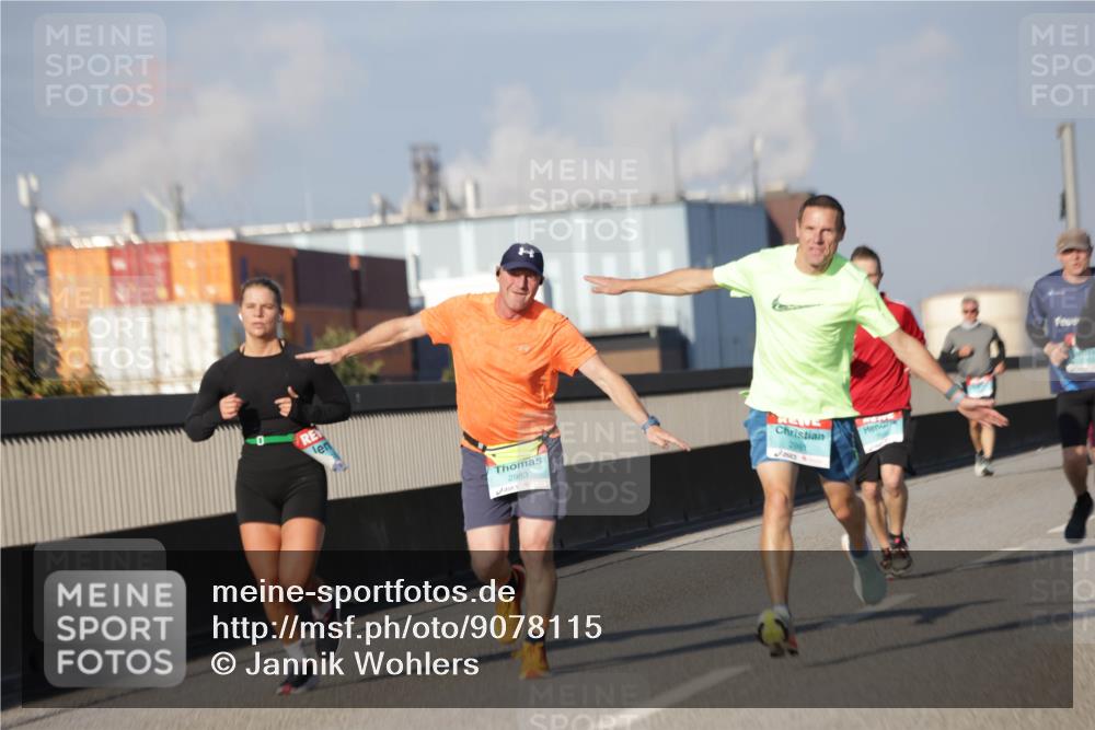 03.10.2025 - Köhlbrandbrückenlauf Jannik Wohlers http://msf.ph/oto/9078115 03.10.2025 09:52:53 Position 3 2983, 2981 meine-sportfotos.de