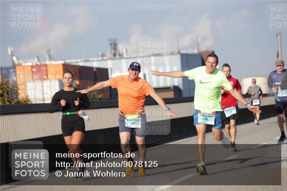 03.10.2025 - Köhlbrandbrückenlauf Jannik Wohlers http://msf.ph/oto/9078125 03.10.2025 09:52:53 Position 3 2983, 2981 meine-sportfotos.de