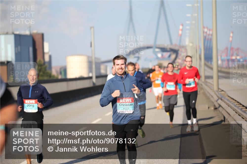 03.10.2025 - Köhlbrandbrückenlauf Jannik Wohlers http://msf.ph/oto/9078132 03.10.2025 09:45:14 Position 3 1102, 1052 meine-sportfotos.de