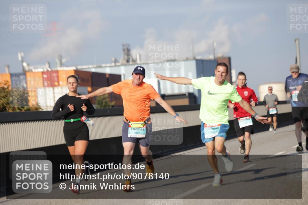 03.10.2025 - Köhlbrandbrückenlauf Jannik Wohlers http://msf.ph/oto/9078140 03.10.2025 09:52:53 Position 3 2983, 2981 meine-sportfotos.de