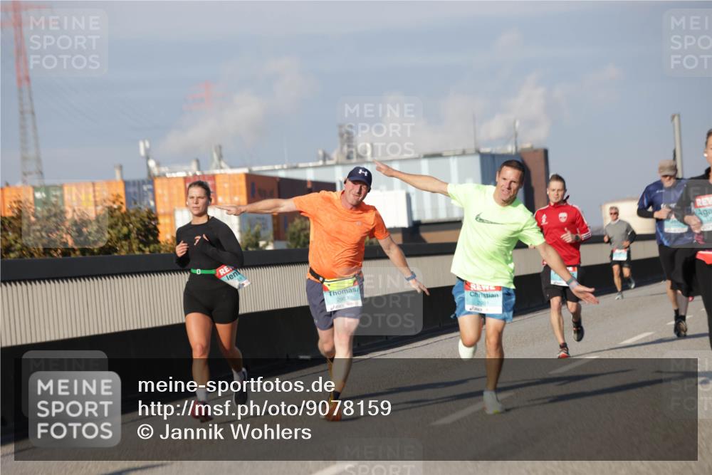 03.10.2025 - Köhlbrandbrückenlauf Jannik Wohlers http://msf.ph/oto/9078159 03.10.2025 09:52:53 Position 3 2983, 2981 meine-sportfotos.de