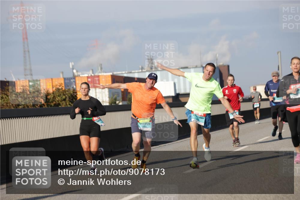 03.10.2025 - Köhlbrandbrückenlauf Jannik Wohlers http://msf.ph/oto/9078173 03.10.2025 09:52:54 Position 3 2983 meine-sportfotos.de