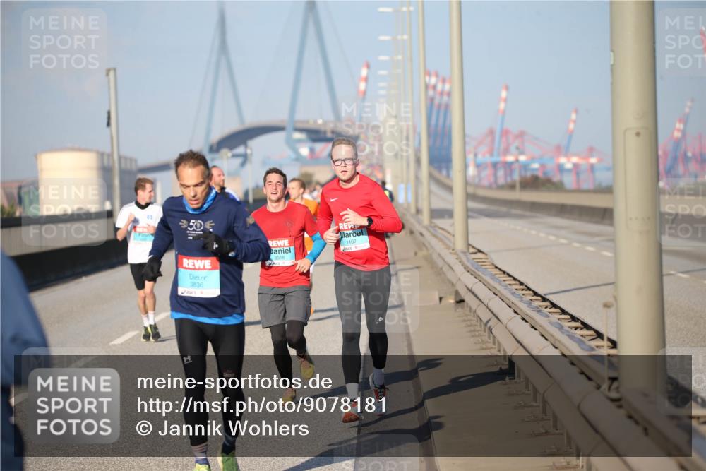 03.10.2025 - Köhlbrandbrückenlauf Jannik Wohlers http://msf.ph/oto/9078181 03.10.2025 09:45:16 Position 3 03, 504, 3836, 3518, 1107 meine-sportfotos.de