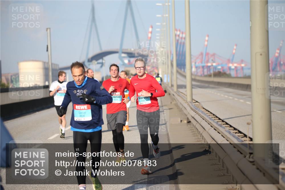 03.10.2025 - Köhlbrandbrückenlauf Jannik Wohlers http://msf.ph/oto/9078183 03.10.2025 09:45:16 Position 3 9504, 3836, 3518, 1107 meine-sportfotos.de