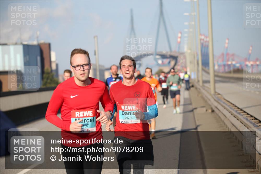 03.10.2025 - Köhlbrandbrückenlauf Jannik Wohlers http://msf.ph/oto/9078209 03.10.2025 09:45:19 Position 3 107, 3518 meine-sportfotos.de