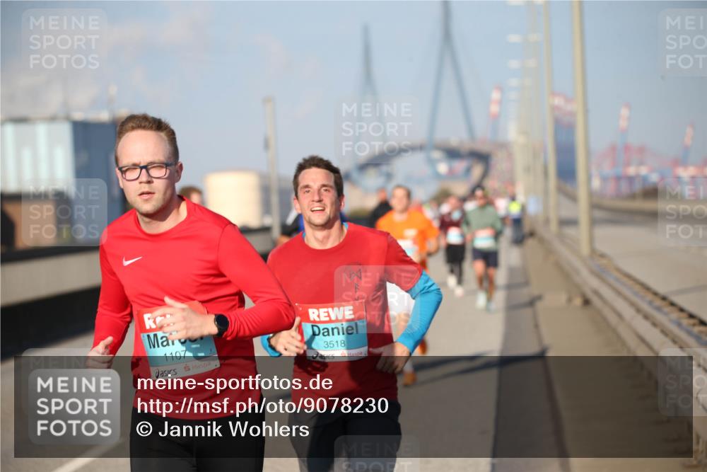 03.10.2025 - Köhlbrandbrückenlauf Jannik Wohlers http://msf.ph/oto/9078230 03.10.2025 09:45:19 Position 3 1107, 3518 meine-sportfotos.de