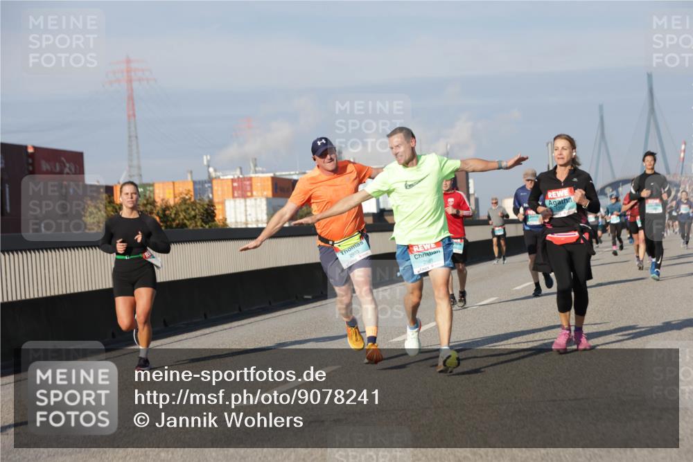 03.10.2025 - Köhlbrandbrückenlauf Jannik Wohlers http://msf.ph/oto/9078241 03.10.2025 09:52:55 Position 3 2983, 2981 meine-sportfotos.de