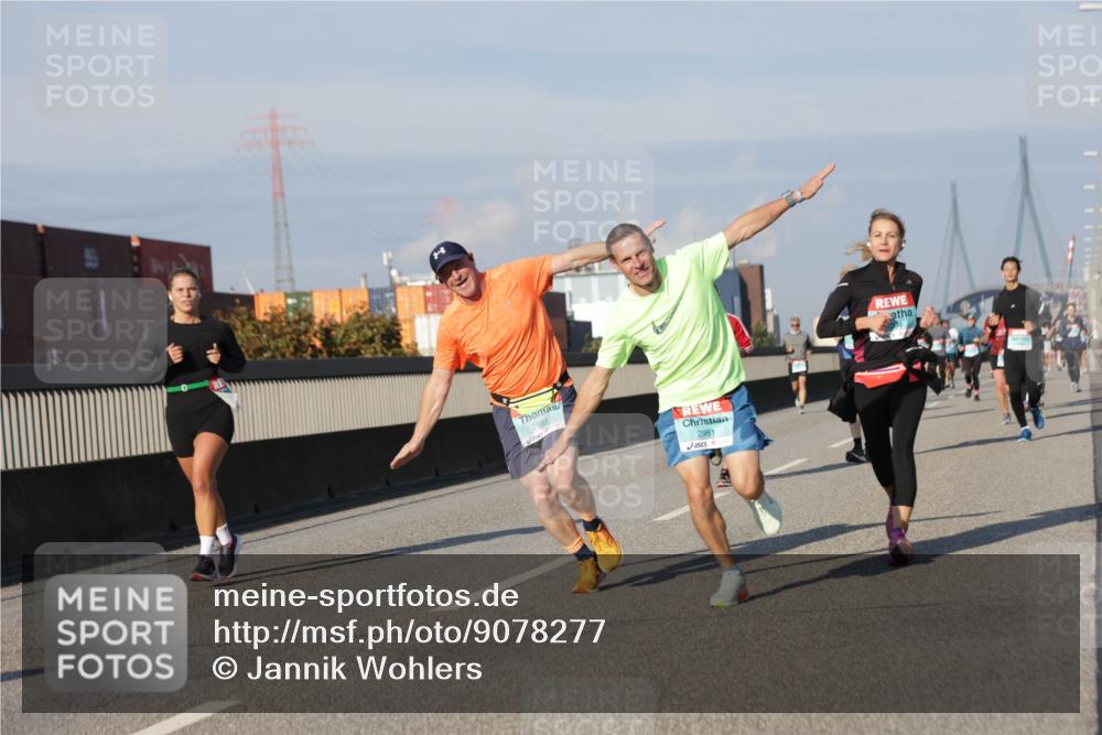 03.10.2025 - Köhlbrandbrückenlauf Jannik Wohlers http://msf.ph/oto/9078277 03.10.2025 09:52:55 Position 3 2983, 2981 meine-sportfotos.de
