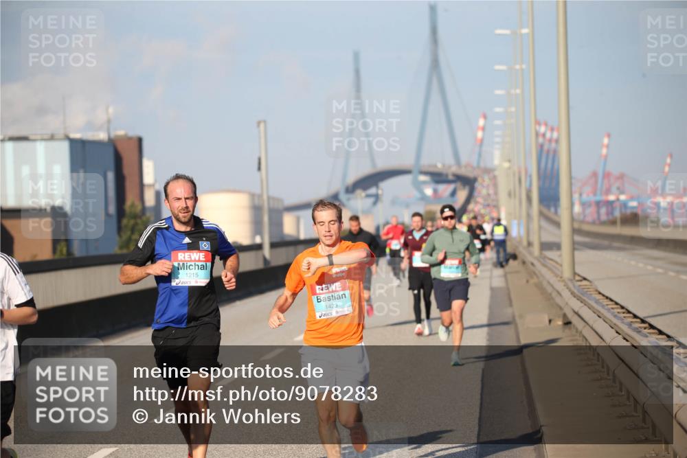 03.10.2025 - Köhlbrandbrückenlauf Jannik Wohlers http://msf.ph/oto/9078283 03.10.2025 09:45:22 Position 3 1215, 1423 meine-sportfotos.de