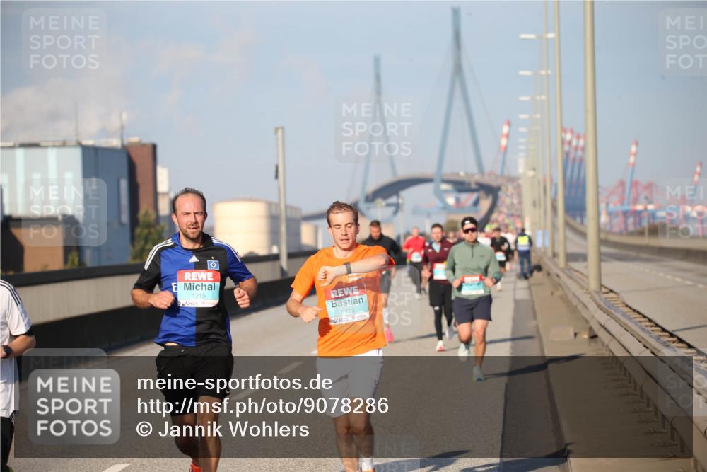 03.10.2025 - Köhlbrandbrückenlauf Jannik Wohlers http://msf.ph/oto/9078286 03.10.2025 09:45:22 Position 3 1215, 1423 meine-sportfotos.de