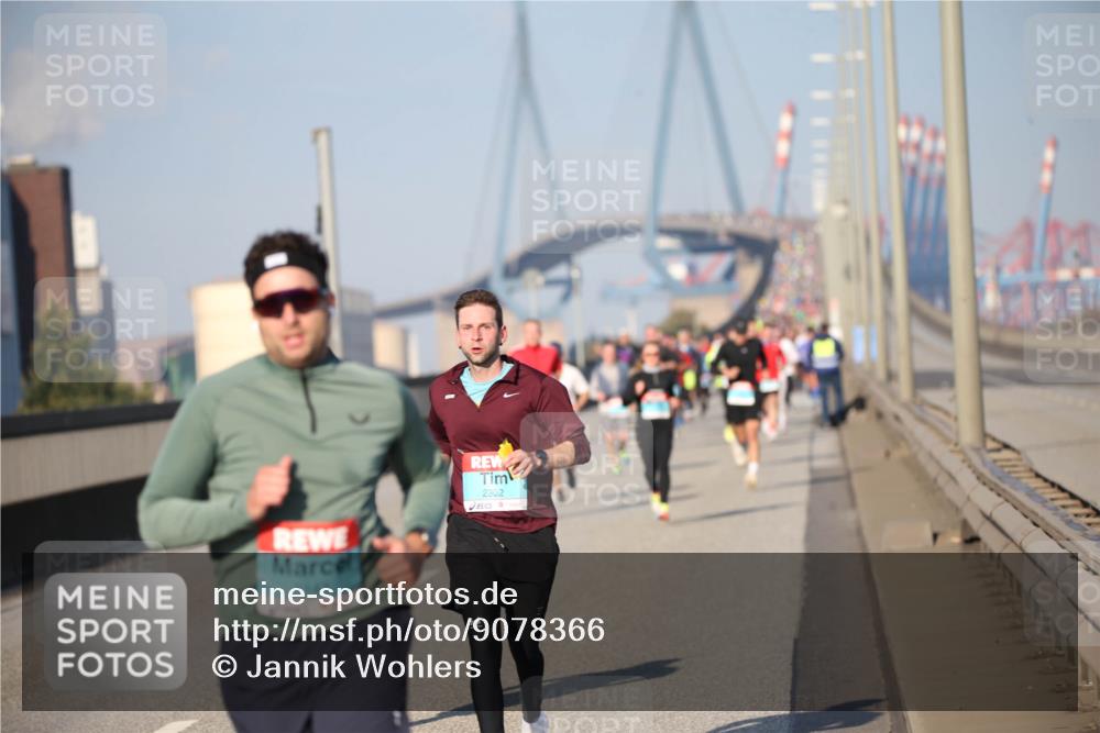 03.10.2025 - Köhlbrandbrückenlauf Jannik Wohlers http://msf.ph/oto/9078366 03.10.2025 09:45:28 Position 3 2302 meine-sportfotos.de