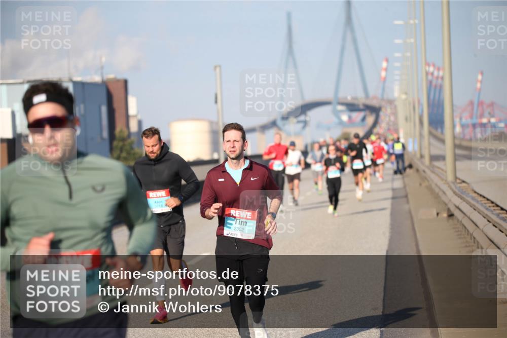 03.10.2025 - Köhlbrandbrückenlauf Jannik Wohlers http://msf.ph/oto/9078375 03.10.2025 09:45:29 Position 3 1143, 3718, 2302, 17 meine-sportfotos.de
