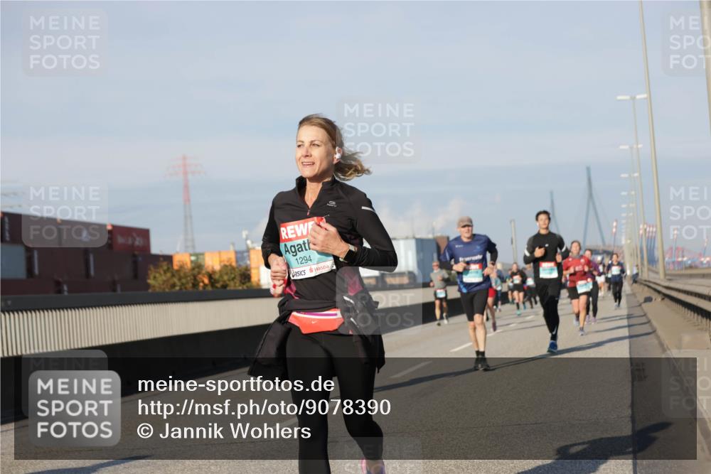 03.10.2025 - Köhlbrandbrückenlauf Jannik Wohlers http://msf.ph/oto/9078390 03.10.2025 09:52:58 Position 3 1294 meine-sportfotos.de