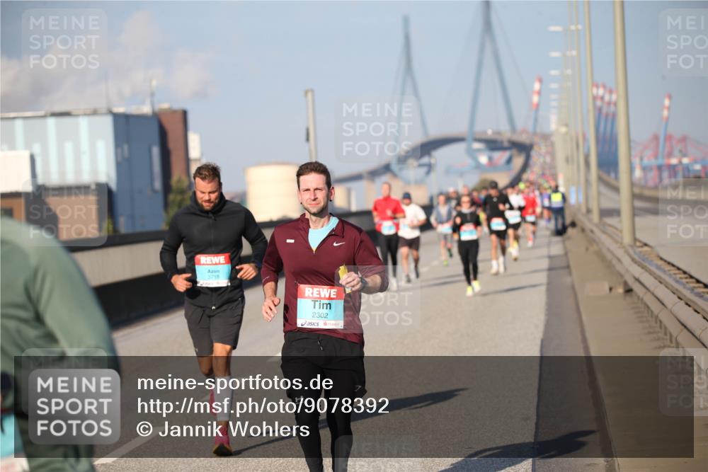 03.10.2025 - Köhlbrandbrückenlauf Jannik Wohlers http://msf.ph/oto/9078392 03.10.2025 09:45:30 Position 3 3718, 2302 meine-sportfotos.de