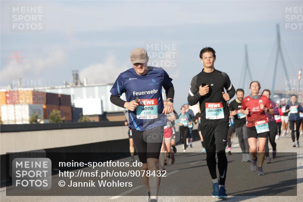 03.10.2025 - Köhlbrandbrückenlauf Jannik Wohlers http://msf.ph/oto/9078432 03.10.2025 09:52:59 Position 3 1250, 1089 meine-sportfotos.de