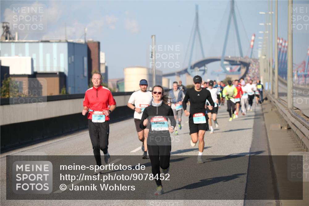 03.10.2025 - Köhlbrandbrückenlauf Jannik Wohlers http://msf.ph/oto/9078452 03.10.2025 09:45:38 Position 3 3358, 3174 meine-sportfotos.de