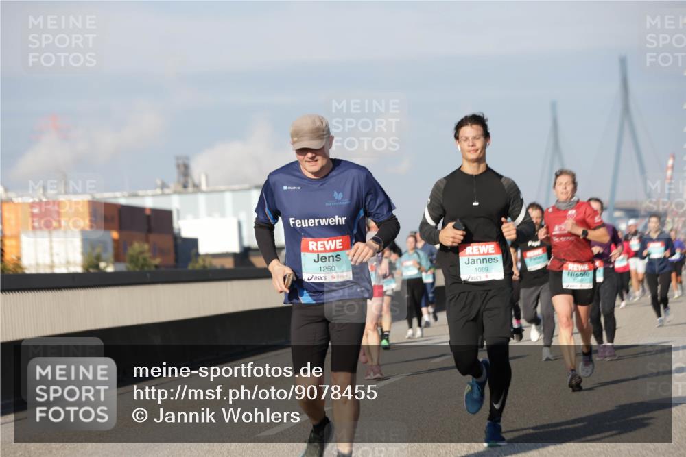 03.10.2025 - Köhlbrandbrückenlauf Jannik Wohlers http://msf.ph/oto/9078455 03.10.2025 09:52:59 Position 3 1250, 1089 meine-sportfotos.de