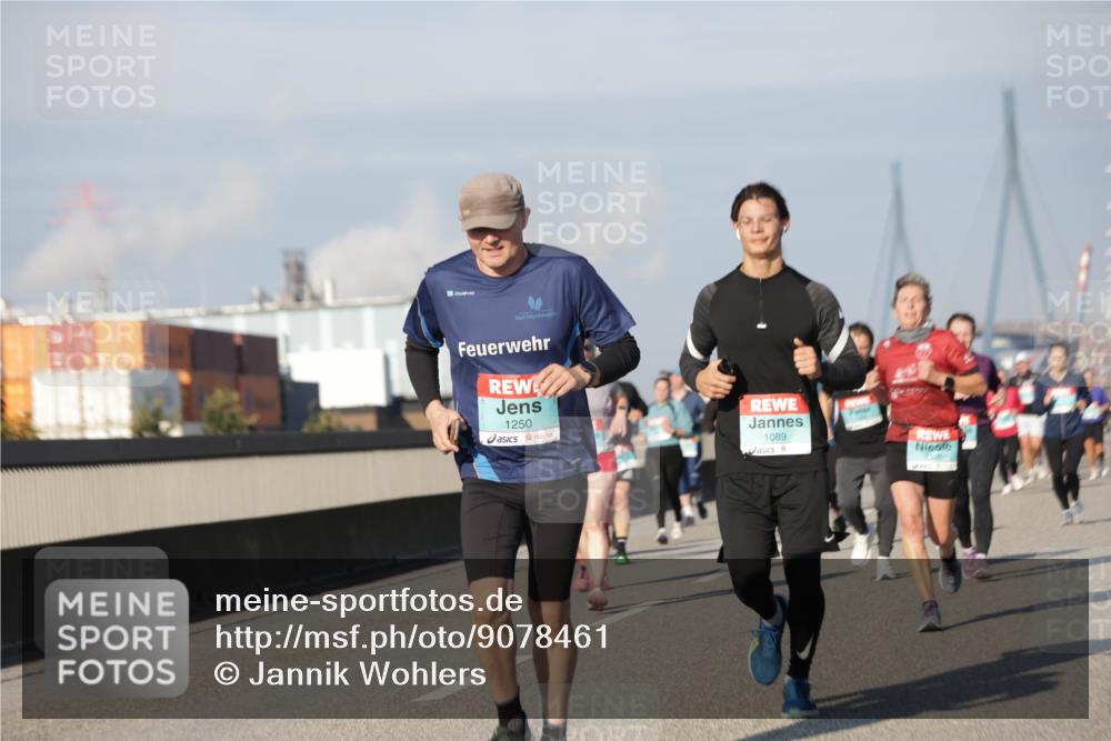 03.10.2025 - Köhlbrandbrückenlauf Jannik Wohlers http://msf.ph/oto/9078461 03.10.2025 09:52:59 Position 3 1250, 1089 meine-sportfotos.de