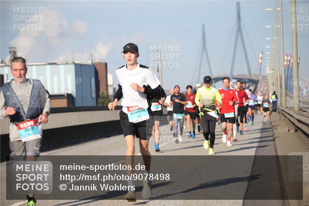 03.10.2025 - Köhlbrandbrückenlauf Jannik Wohlers http://msf.ph/oto/9078498 03.10.2025 09:45:46 Position 3 1617, 1482 meine-sportfotos.de