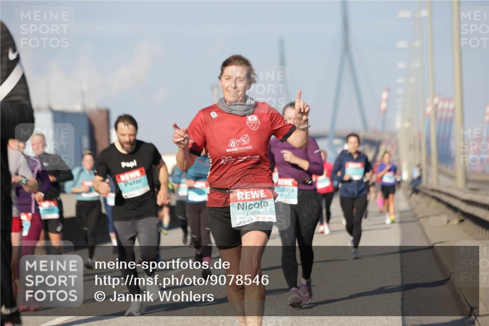 03.10.2025 - Köhlbrandbrückenlauf Jannik Wohlers http://msf.ph/oto/9078546 03.10.2025 09:53:02 Position 3 1363 meine-sportfotos.de