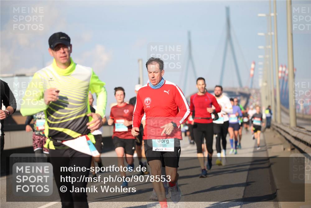03.10.2025 - Köhlbrandbrückenlauf Jannik Wohlers http://msf.ph/oto/9078553 03.10.2025 09:45:51 Position 3 3525 meine-sportfotos.de