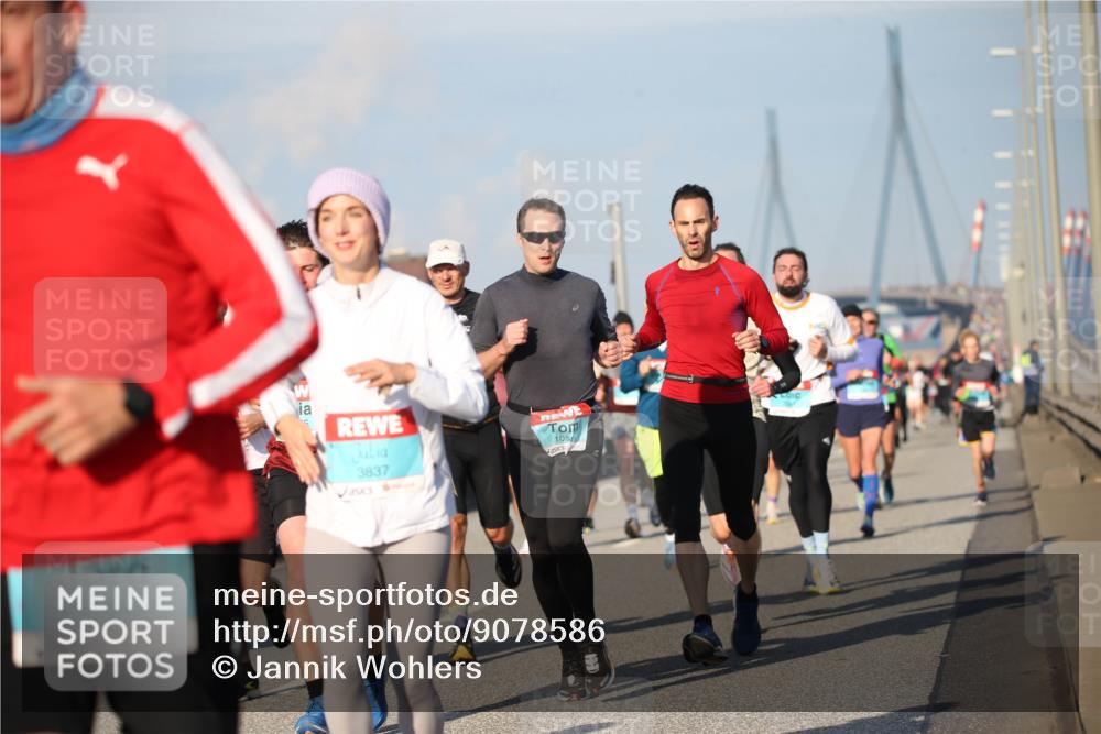 03.10.2025 - Köhlbrandbrückenlauf Jannik Wohlers http://msf.ph/oto/9078586 03.10.2025 09:45:54 Position 3 3837, 105 meine-sportfotos.de