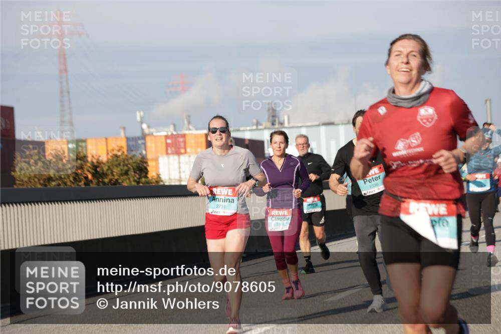 03.10.2025 - Köhlbrandbrückenlauf Jannik Wohlers http://msf.ph/oto/9078605 03.10.2025 09:53:03 Position 3 1336, 2731, 3309 meine-sportfotos.de