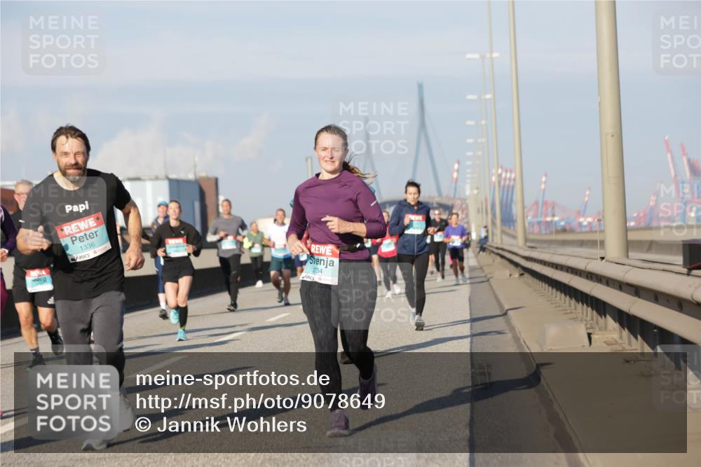 03.10.2025 - Köhlbrandbrückenlauf Jannik Wohlers http://msf.ph/oto/9078649 03.10.2025 09:53:04 Position 3 1336, 2734 meine-sportfotos.de