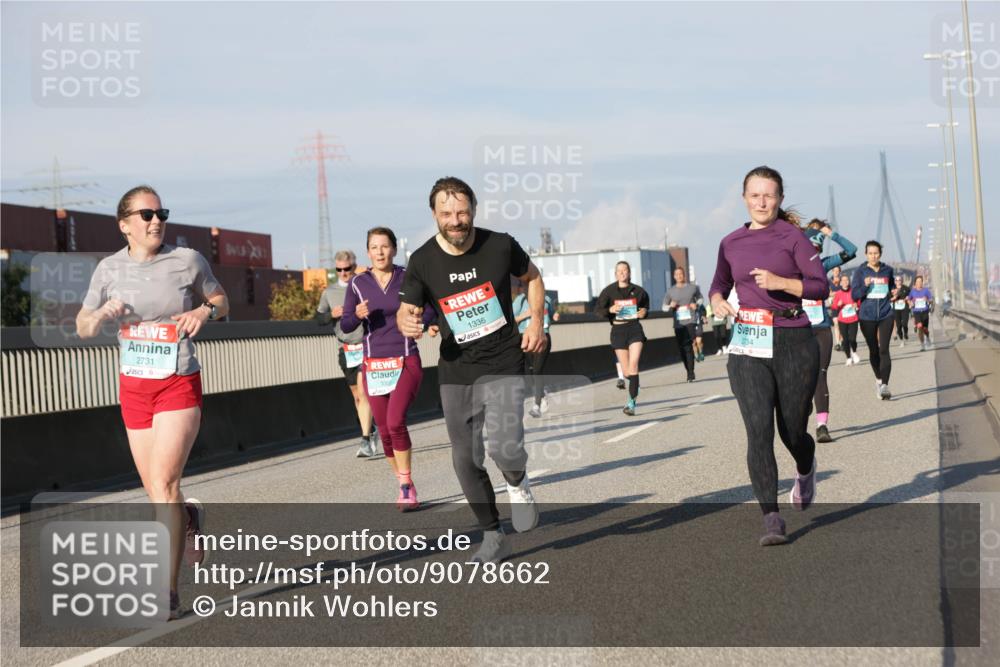 03.10.2025 - Köhlbrandbrückenlauf Jannik Wohlers http://msf.ph/oto/9078662 03.10.2025 09:53:05 Position 3 2731, 1336, 234 meine-sportfotos.de
