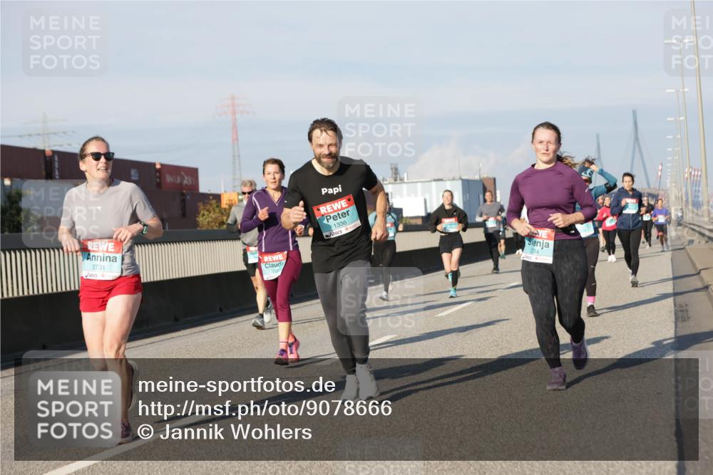 03.10.2025 - Köhlbrandbrückenlauf Jannik Wohlers http://msf.ph/oto/9078666 03.10.2025 09:53:05 Position 3 2731, 1336, 234 meine-sportfotos.de