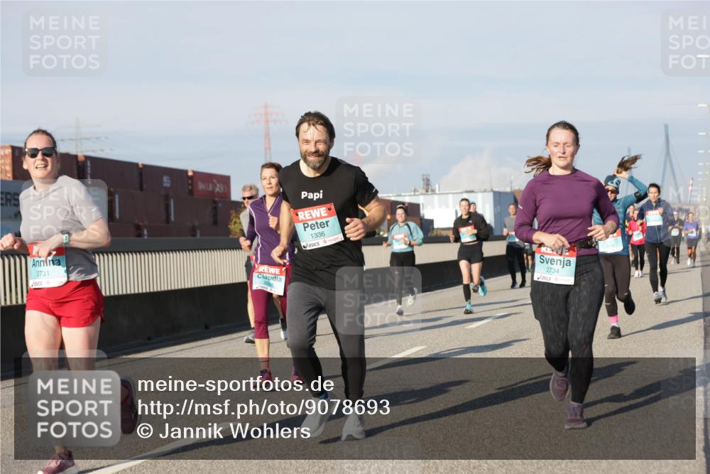 03.10.2025 - Köhlbrandbrückenlauf Jannik Wohlers http://msf.ph/oto/9078693 03.10.2025 09:53:05 Position 3 2731, 3309, 1336, 2734 meine-sportfotos.de