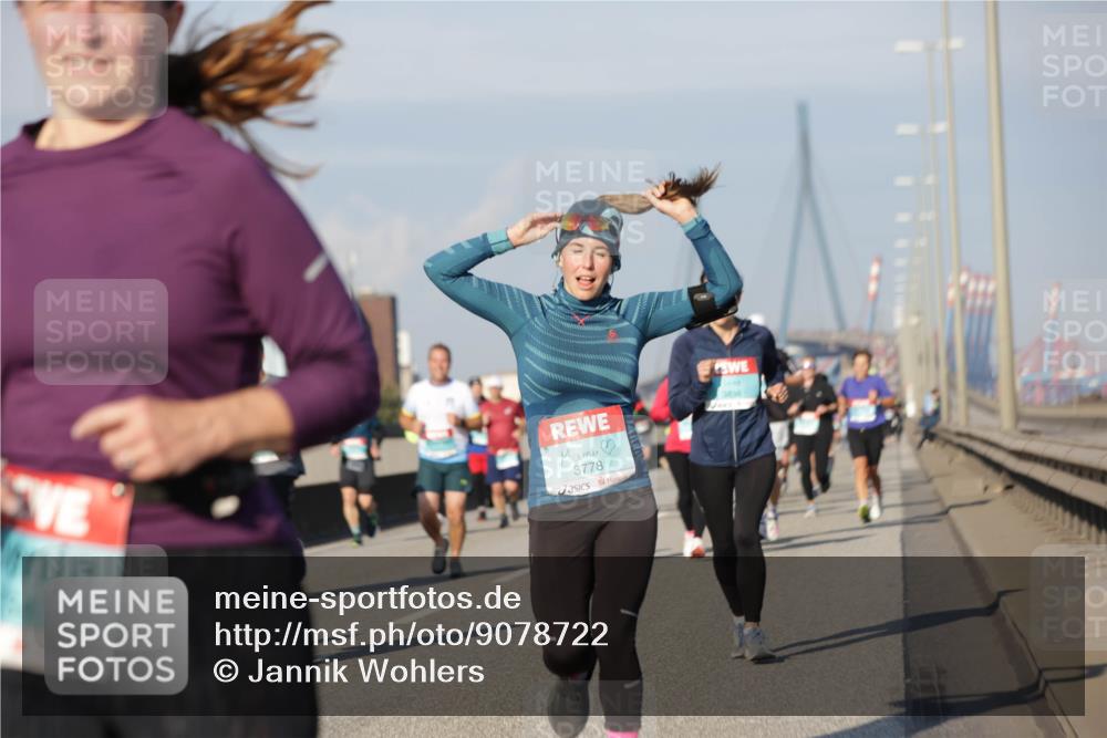 03.10.2025 - Köhlbrandbrückenlauf Jannik Wohlers http://msf.ph/oto/9078722 03.10.2025 09:53:06 Position 3 3778, 3838 meine-sportfotos.de