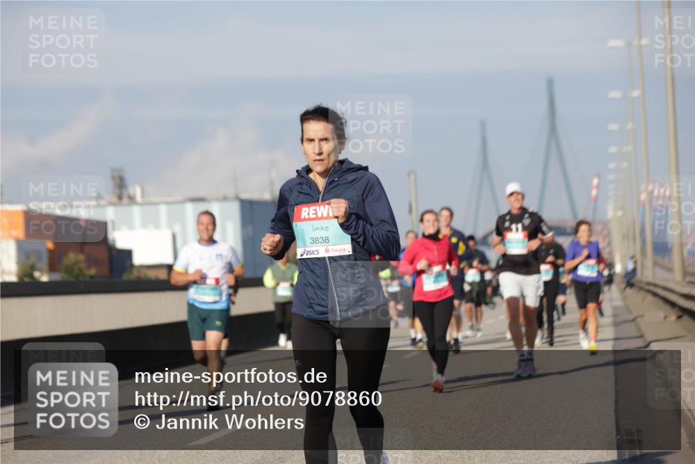 03.10.2025 - Köhlbrandbrückenlauf Jannik Wohlers http://msf.ph/oto/9078860 03.10.2025 09:53:09 Position 3 3838 meine-sportfotos.de