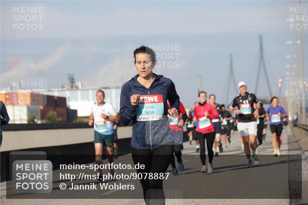 03.10.2025 - Köhlbrandbrückenlauf Jannik Wohlers http://msf.ph/oto/9078887 03.10.2025 09:53:09 Position 3 3838 meine-sportfotos.de