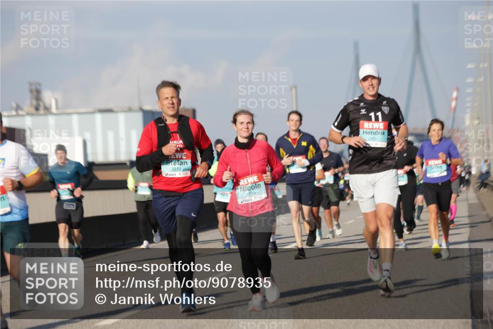 03.10.2025 - Köhlbrandbrückenlauf Jannik Wohlers http://msf.ph/oto/9078935 03.10.2025 09:53:11 Position 3 3272, 1716, 11, 2431 meine-sportfotos.de
