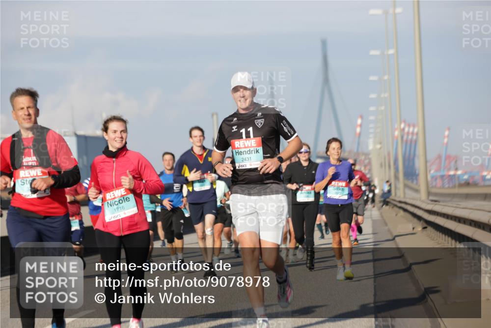 03.10.2025 - Köhlbrandbrückenlauf Jannik Wohlers http://msf.ph/oto/9078978 03.10.2025 09:53:12 Position 3 1716, 11, 2431 meine-sportfotos.de