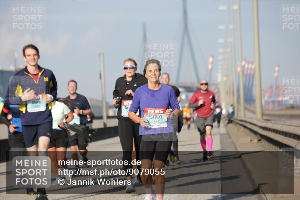 03.10.2025 - Köhlbrandbrückenlauf Jannik Wohlers http://msf.ph/oto/9079055 03.10.2025 09:53:14 Position 3 1849, 2677 meine-sportfotos.de