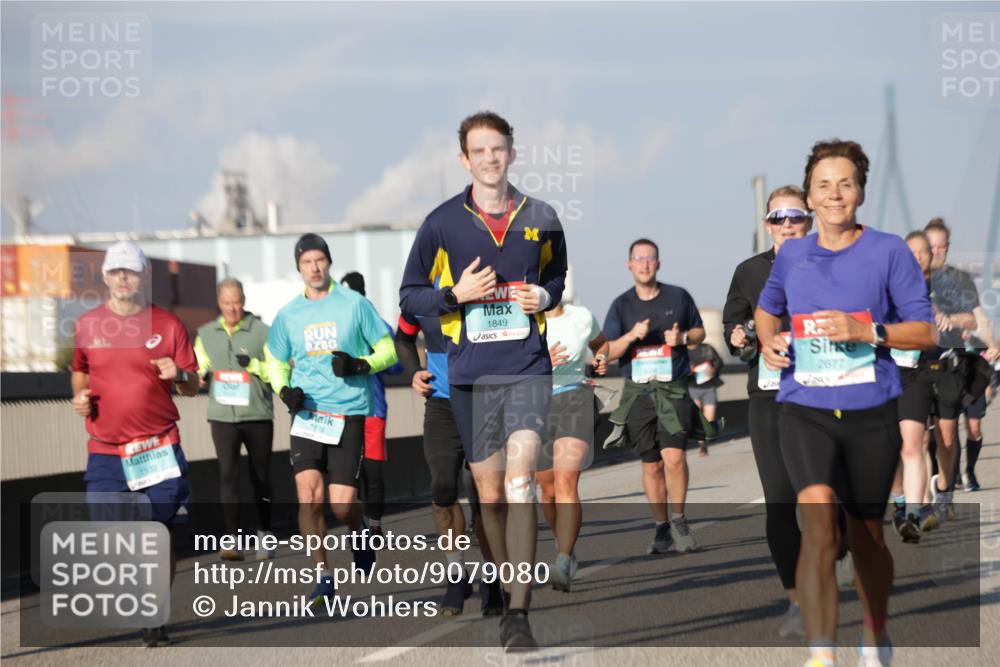 03.10.2025 - Köhlbrandbrückenlauf Jannik Wohlers http://msf.ph/oto/9079080 03.10.2025 09:53:15 Position 3 1532, 1849, 2677 meine-sportfotos.de