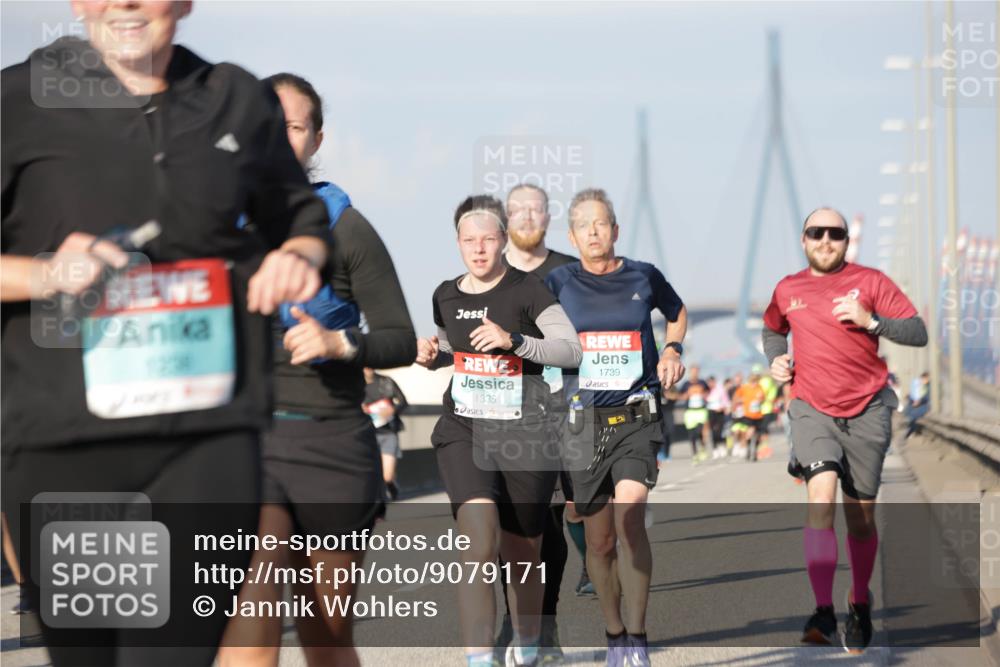 03.10.2025 - Köhlbrandbrückenlauf Jannik Wohlers http://msf.ph/oto/9079171 03.10.2025 09:53:18 Position 3 1335, 1739 meine-sportfotos.de