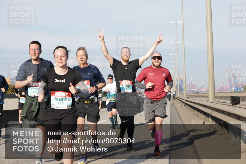 03.10.2025 - Köhlbrandbrückenlauf Jannik Wohlers http://msf.ph/oto/9079304 03.10.2025 09:53:21 Position 3 1506, 1335, 193 meine-sportfotos.de