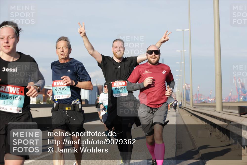 03.10.2025 - Köhlbrandbrückenlauf Jannik Wohlers http://msf.ph/oto/9079362 03.10.2025 09:53:21 Position 3 1335, 1739, 2793 meine-sportfotos.de