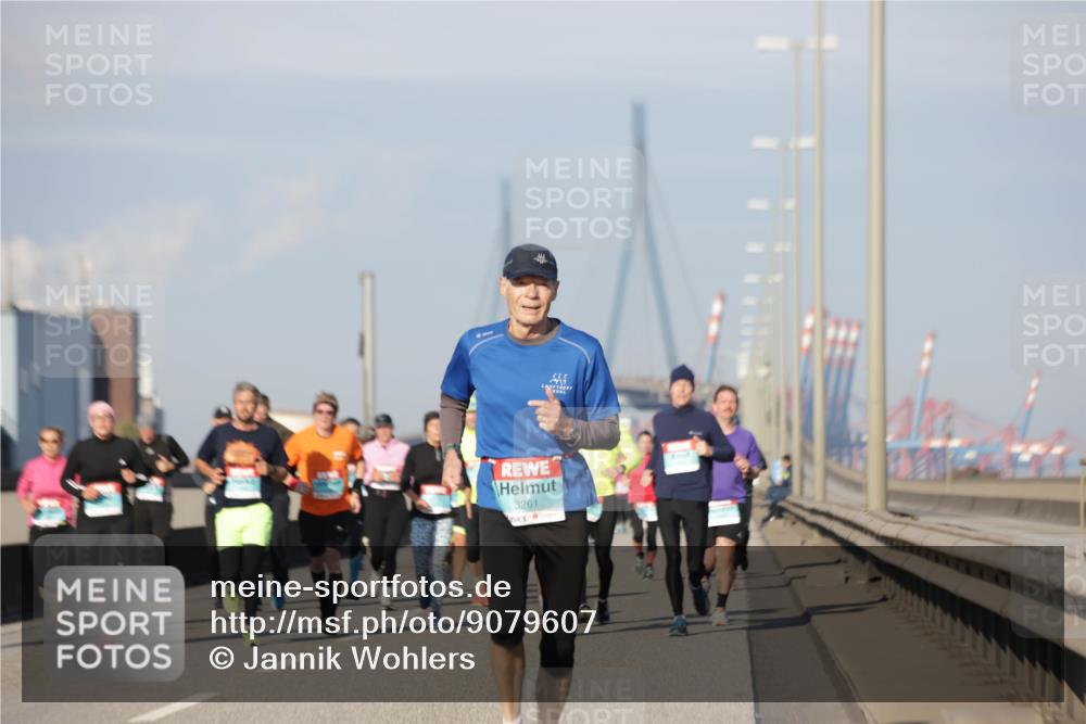03.10.2025 - Köhlbrandbrückenlauf Jannik Wohlers http://msf.ph/oto/9079607 03.10.2025 09:53:36 Position 3 3261 meine-sportfotos.de