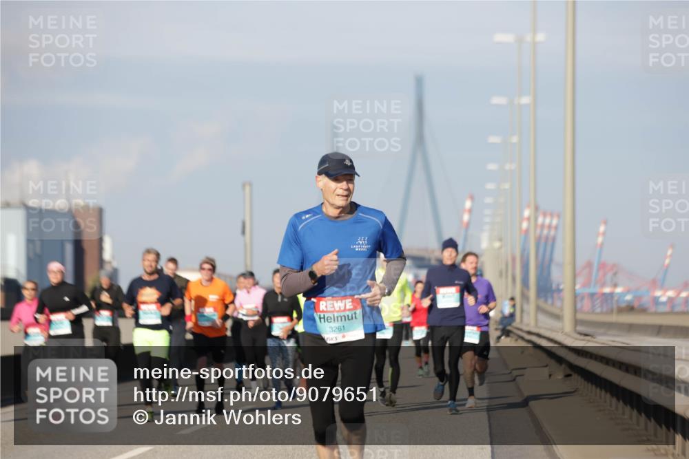 03.10.2025 - Köhlbrandbrückenlauf Jannik Wohlers http://msf.ph/oto/9079651 03.10.2025 09:53:37 Position 3 3261 meine-sportfotos.de