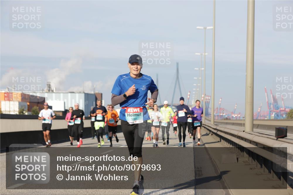 03.10.2025 - Köhlbrandbrückenlauf Jannik Wohlers http://msf.ph/oto/9079693 03.10.2025 09:53:38 Position 3 3261 meine-sportfotos.de