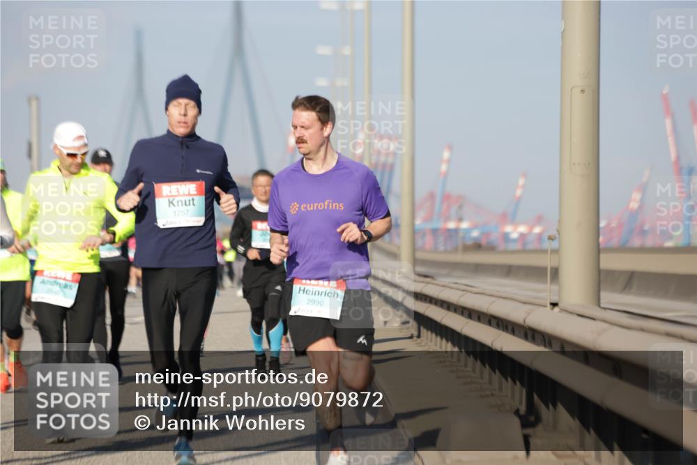 03.10.2025 - Köhlbrandbrückenlauf Jannik Wohlers http://msf.ph/oto/9079872 03.10.2025 09:53:42 Position 3 1257, 2990 meine-sportfotos.de