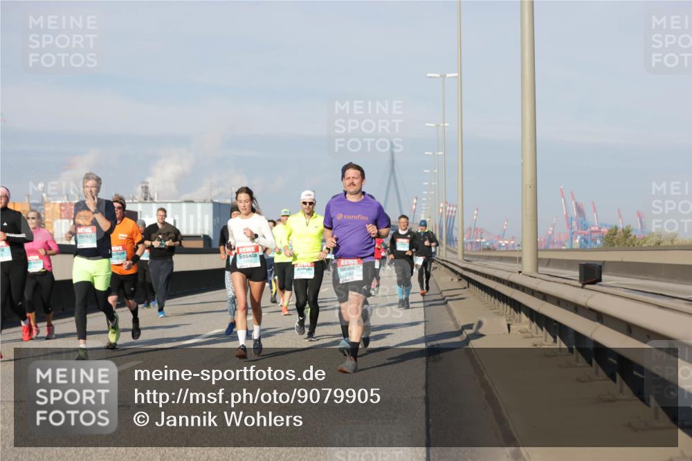 03.10.2025 - Köhlbrandbrückenlauf Jannik Wohlers http://msf.ph/oto/9079905 03.10.2025 09:53:43 Position 3 2990 meine-sportfotos.de